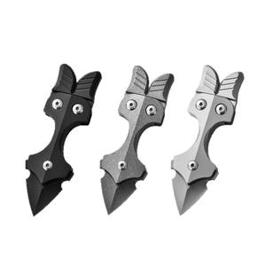 
Outdoor titanium alloy finger tiger crowbar crowbar K-shelf protective cover play with self-rescue broken window car owl shape EDC