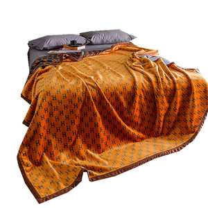 [Double -layer light luxury] High -quality cloud blanket Nordic blanket flange coral velvet blanket thickened autumn and winter casual blanket
