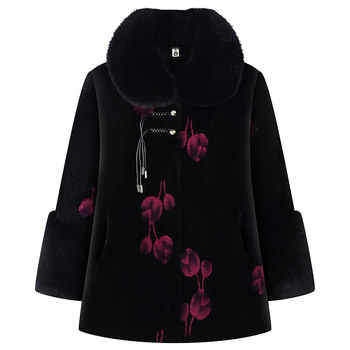 
Middle-aged and elderly women's winter coats, fashionable grandma clothes, new mother's mink velvet clothes, old ladies' velvet tops