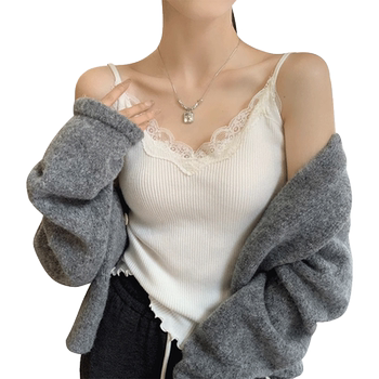 Large size V-neck lace camisole knitted bottoming shirt