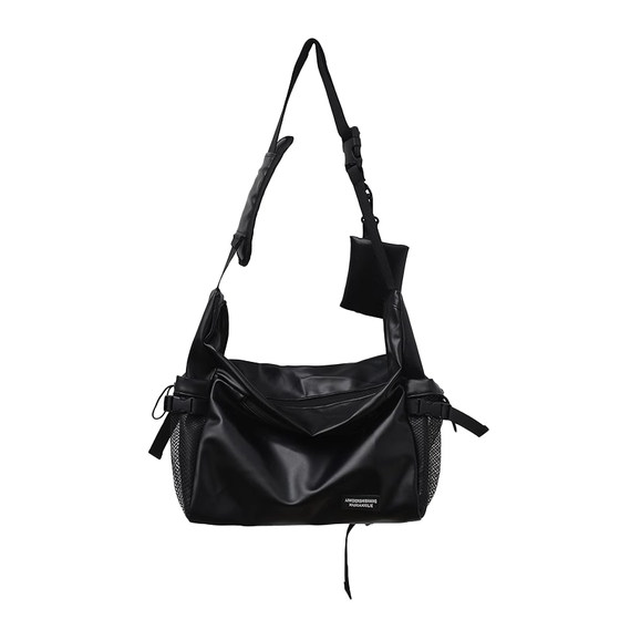 Looking for the old Studio tide brand messenger bag men ins, casual shoulder bag large -capacity sports backpack men's bag