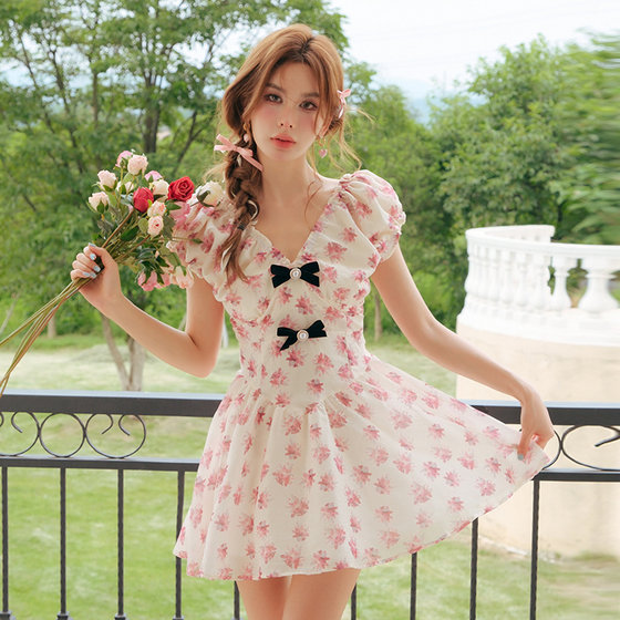 IcyNude 공식 플래그십 스토어 봄 여름 신작 리본 플리츠 핑크 프린트 허리 A헴 드레스