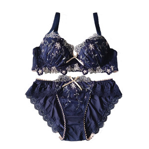 Spring and summer thin lace lace sexy and comfortable underwear with steel rim disc, chicken heart large size bras suits