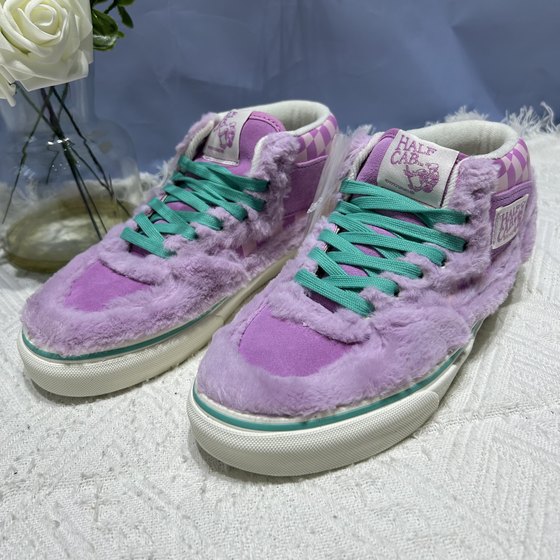 Vans Half Cap可爱粉紫翻毛皮毛绒拼接中帮板鞋情侣款VN000CMUDTB