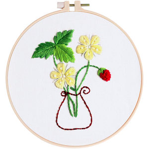 
Embroidery DIY handmade kit beginners embroidery children's European labor and technology course creative floral material bag