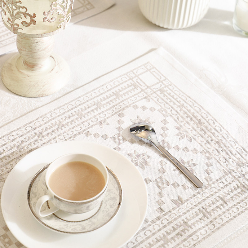 White Eight-Petal Rose Cotton Jacquard Napkin