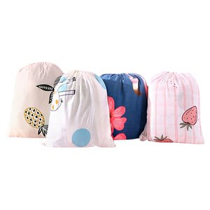 Sleeping bags on business trips, travel sheets, and portable adults covered with hotels live hotel artifact travel supplies
