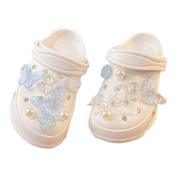 
2026 New Internet Celebrity Croc Shoes Accessories High-End Summer Outerwear White Puff Detachable Girls Sandals and Slippers
