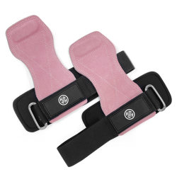 Lu Xiaojun helps wear wrist guards for women's fitness gloves