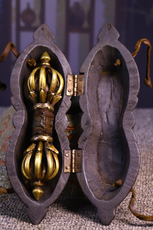 Винтажное изделие