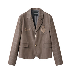 
Bai Kouyang [Baker Street Detective] British College Style Badge Embroidery Short Striped Suit Exquisite Men 2026