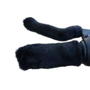 Electric car handlebar handlebar bottle driver holds the handle of the handle to keep the motorcycle in the winter plush brakes thick artifact