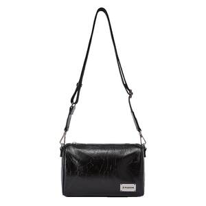 
FILA FUSION Fashion Couple Shoulder Bag 2025 Autumn New Boston Bag Shoulder Bag Crossbody Bag