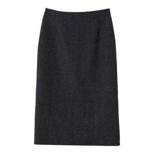 
FANLE STUDIOS has a reputation for fashionable bright silk wool prad* show high-waisted midi skirt, slim and elegant skirt