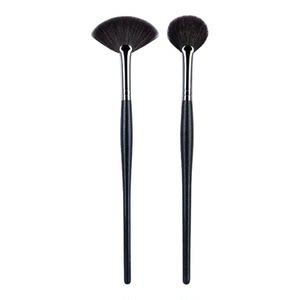
Cangzhou Fenghetang fan-shaped brush highlight brush residual powder brush fine light front wool super soft brightening brush animal hair brush