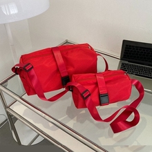 运动健身包防水吐司包大容量休闲红色牛津布斜挎行李袋旅行包旅游