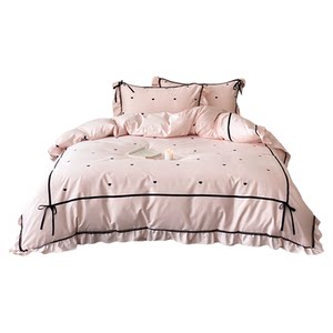 
LANSWAY girly pink love embroidered four-piece black strap French lace pure cotton nude bedding set