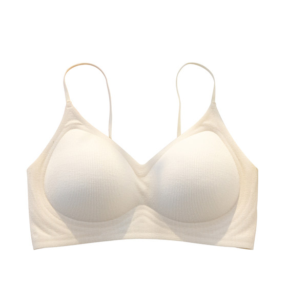 
Mom feels like traceless underwear for women with small breasts that look large and fixed in one cup thin shoulder straps bra gathers together to prevent sagging