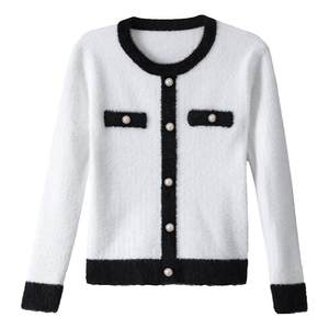 
Mink velvet short sweater for women autumn and winter 2025 new thickened small fragrance style color matching slim fit inner knitted bottoming shirt