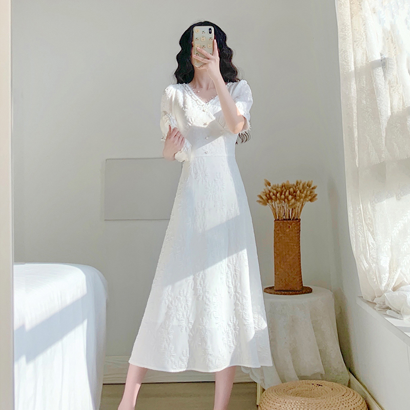 2023夏季新款女装裙子收腰显瘦气质法式复古设计感小众白色连衣裙