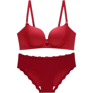 Six rabbits big red underwear women's life New Year pants set gift box small breasts gathered bride to get married