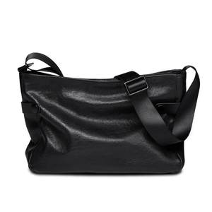 Men's messenger bag large -capacity leather men's backpack casual business work commute bag tide men's cowhide shoulder bag