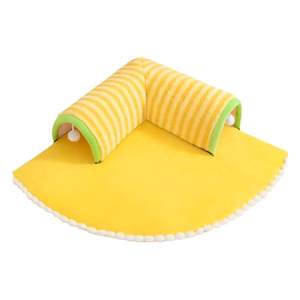 Catwomen and cat tunnel all seasons universal closed sense of security winter winter warm summer internet celebrity cat cave
