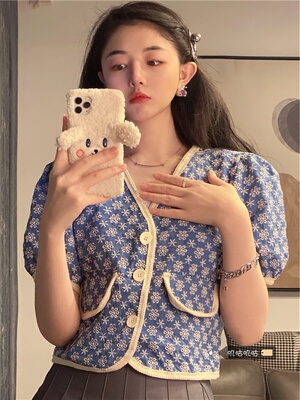 taobao agent Retro sexy jacket, French retro style, V-neckline, 2021 collection, for plus size ladies, with short sleeve