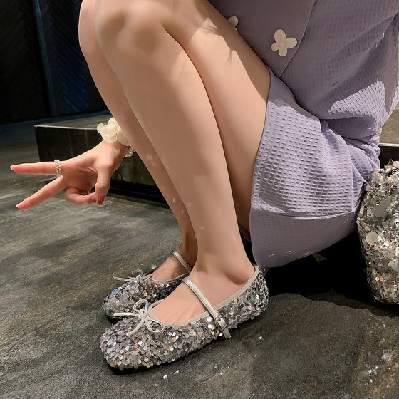여성용 프렌치 스팽글 신발 2024 새로운 패션 플랫 바닥 활 얕은 입 실버 메리 제인 신발