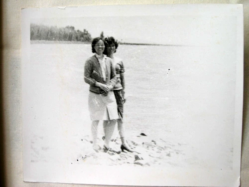 Старая коллекция фото 13b31-70s Две дочери сделали фотографии 9.4-7.5см