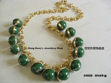 Пустые украшения Оригинал * Экспорт в Европу и США * Ретро - преувеличенное сферическое темно - зеленое ожерелье