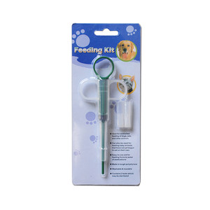 Dog and cat feeding device, nursing dog, kitten, kitten, and kitten feeding device, syringe type, dual-purpose pet dry and wet feeding device