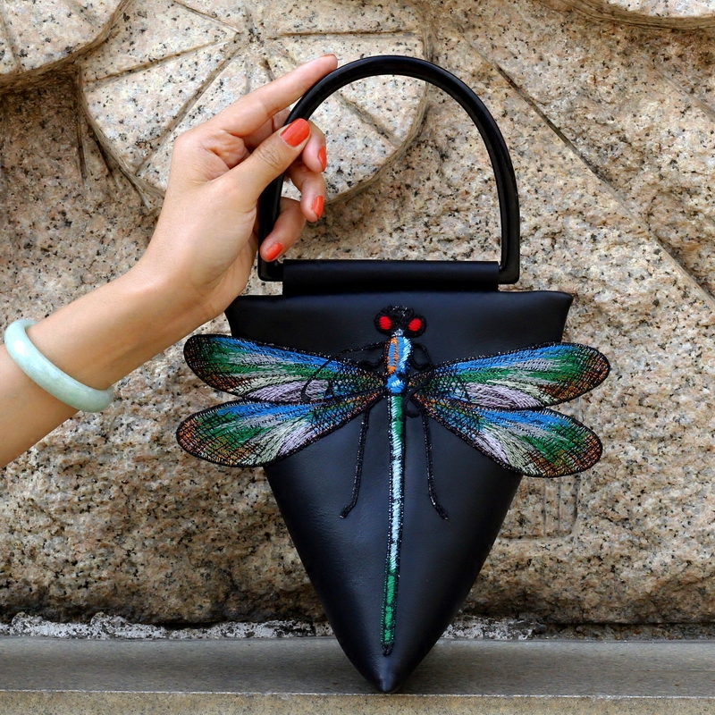 KK9_原创设计复古蜻蜓刺绣手提包个性真皮提包牛皮手包女包休闲包