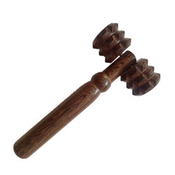 Manual wooden roller type health sole massager