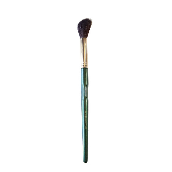 
Ms. Qian's makeup brush. Fine wool eye shadow brush, blending brush, nose shadow brush, one animal hair single highlighter brush