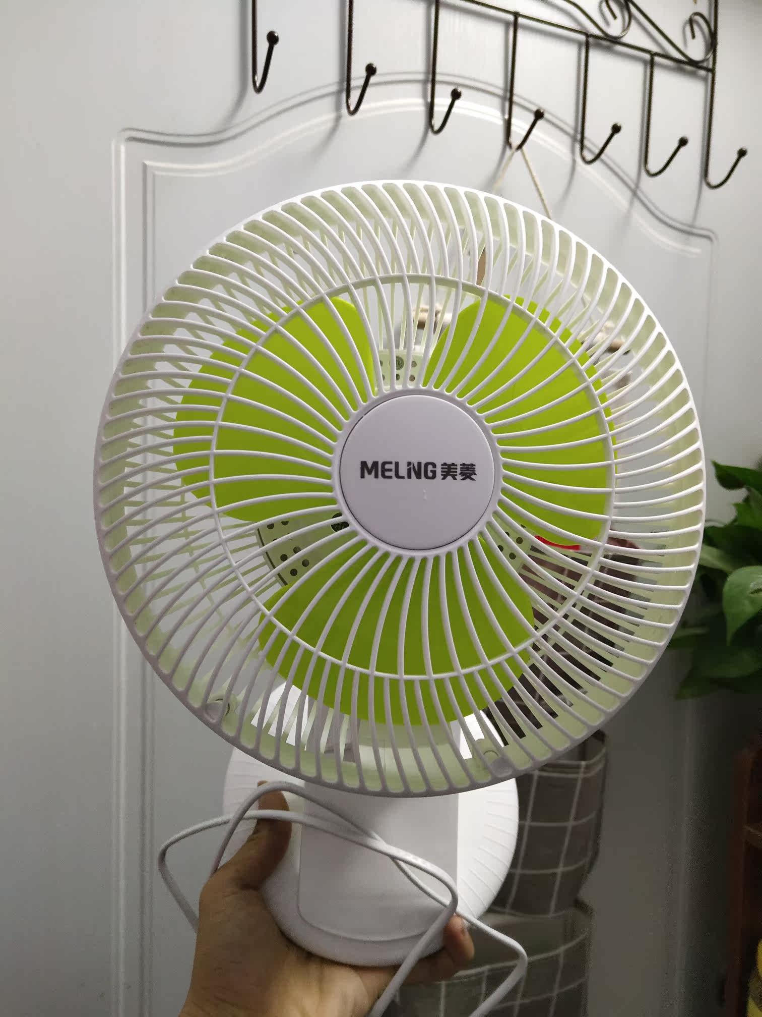 美菱迷你学生家用宿舍床上摇头台扇 奇谈网