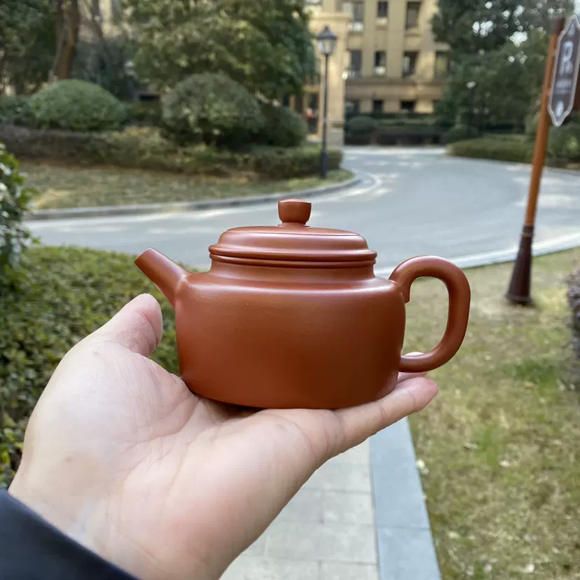 中国古美術・宜興原鉱底槽清泥紫砂壺 龍馬精神・紫砂壺・底款:朱可心紋・朱泥・急須 中国古美術・原鉱底槽清泥養神紋・紫砂壺・底款:顧景舟・朱泥