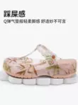 VEBLEN2024 Crocs chống trượt mới dành cho nữ Mùa hè Đế mềm Áo khoác ngoài đế dày Dép và dép đi biển nhẹ chống mài mòn dép lê nữ đi biển 