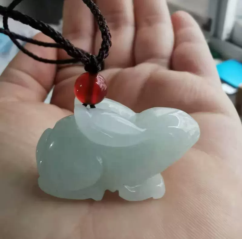 【姫】縁起物 天然翡翠 細密彫 ▼兔子 元宝▼ 招財 風水 置物 超美品  翡翠兔子品牌及商品- 京东