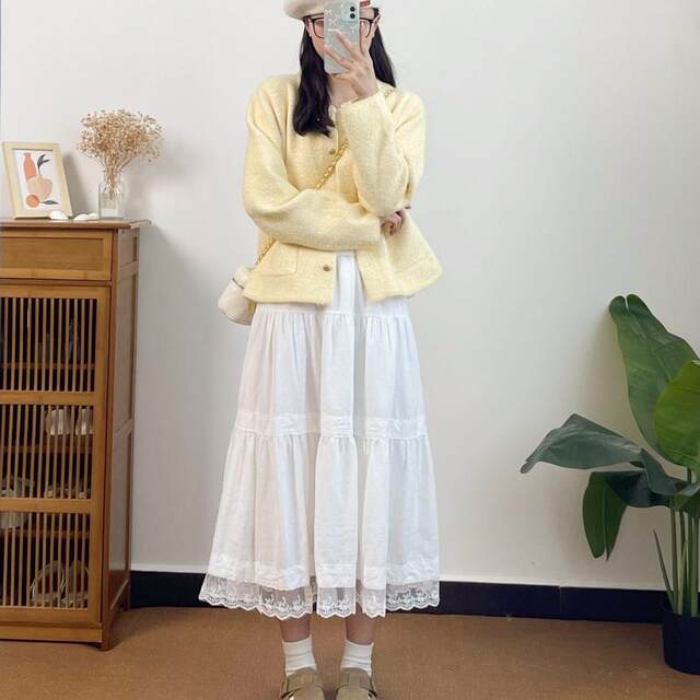 Korean style lace lace puffy skirt A-line white super fairy long skirt in autumn and winter sweet slim big umbrella skirt for women