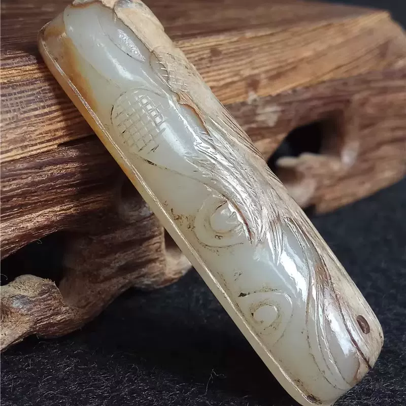 中国古玉 玉石 高古玉 ペンダント加工可能 吊り飾り 骨董品 高古玉史前文化和田玉蝉型玉沁皮独籽料老光挂件吊坠天然玉石