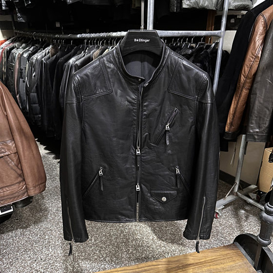 Venom leather jacket, black Amekhaki retro motorcycle, made of old cowhide, standing collar jacket, short men's down leather jacket