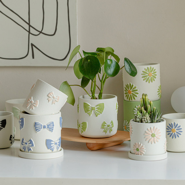 
Nordic simple ceramic flowerpot home living room creative personality creative hand-painted flower pots floral ornaments flower pots