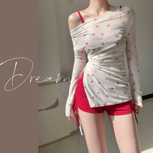 
Honey Dream swimsuit, sexy, pure and sexy girl temperament, long-sleeved halter, neck hood, bikini split straps gathered