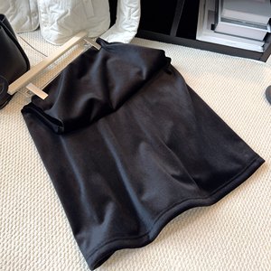 
[Dimple Home] Retro velvet little black dress, elegant and drapey, high-waisted and slimming, autumn and winter A version of Hepburn skirt