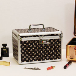 Special Offer Defect Treatment Lockable Makeup and Skin Care Products Jewelry Storage Box Large Capacity Hand Jewelry Tool Box with Mirror