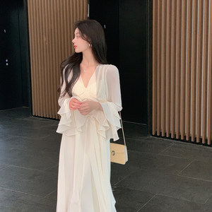 
ByYou summer new style of coffee break French white chiffon dress with flared sleeves V-neck waist-hugging temperament fairy skirt