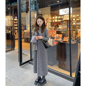 
Xiaoxiaojia Small size half turtleneck bottoming shirt + knitted vest dress suit autumn and winter slimming suit