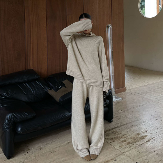 
PURITYYH French fashion sweater warm wool inner wear thick fashion temperament wide leg pants two-piece set