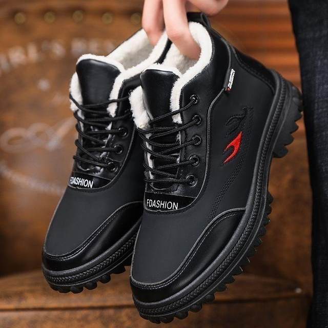 Gracosy Men’s Winter Casual Boots – High-Top Leather Walking Shoes With Non-Slip Sole